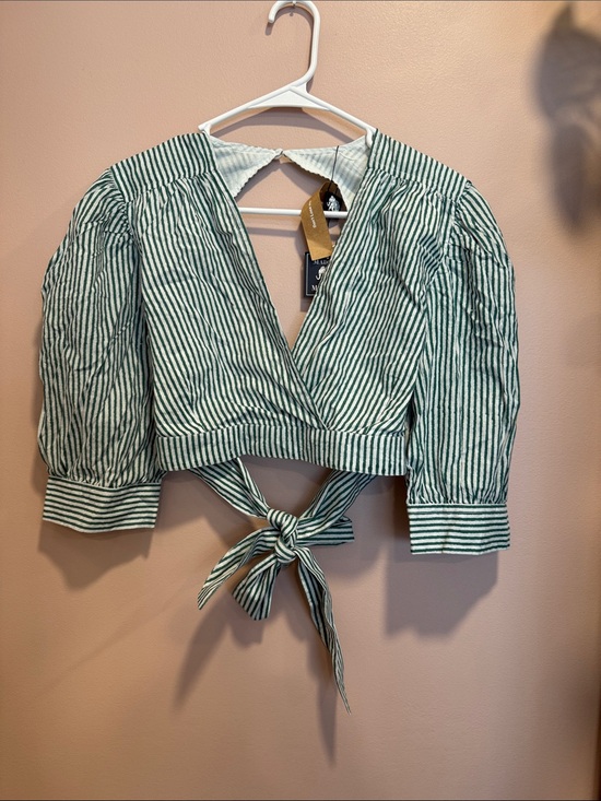 Madison Mathews Tops - Striped Green Tie-Back Puff Sleeve Crop Top